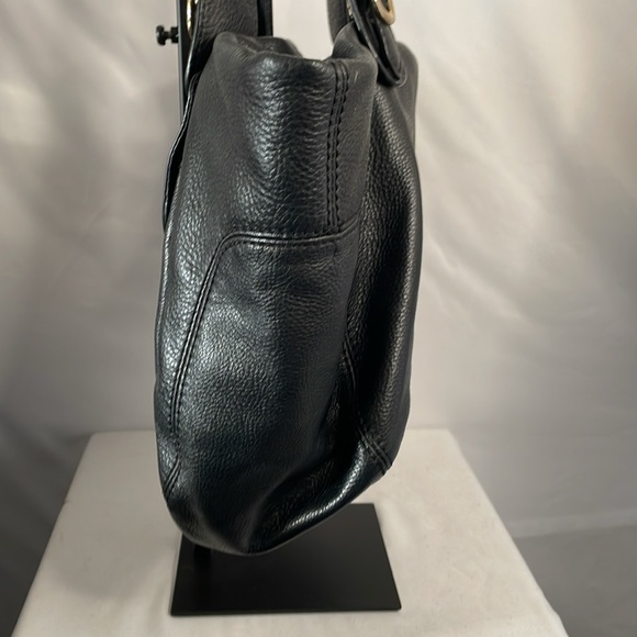 Michael kors black leather handbag gold hardware multiple pockets - Picture 6 of 10